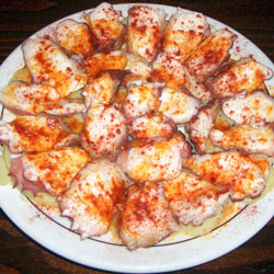 Acompaña nuestro pulpo a la gallega con vinos de nuestra carta